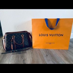 Louis Vuitton Soufflot MM Handbag